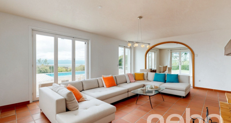 Somptueuse propriété avec vue imprenable sur lac et montagnes image 2