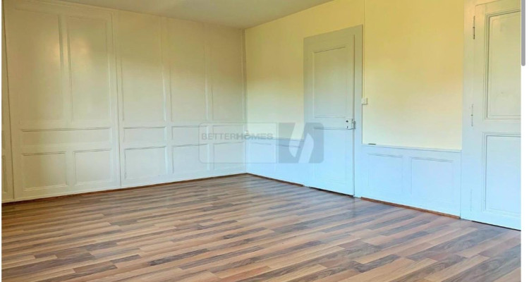 Appartement duplex 6p dans une jolie maison, 2200fr à Moudon image 8