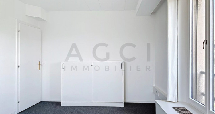 Bureau à louer de  97 m²  CHF 5900.-/mois + TVA image 4