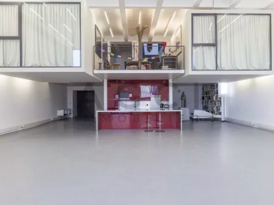 Loft de 395 m² avec Terrasse Privative à Proximité de Pont-Rouge image 2