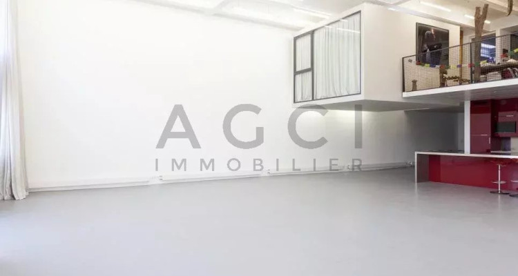 Loft de 395 m² avec Terrasse Privative à Proximité de Pont-Rouge image 3