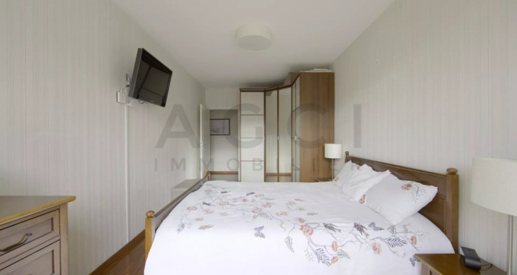 Appartement spacieux et traversant lumineux avec balcons image 7