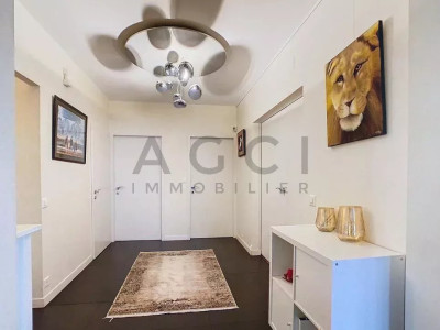 Élégance et Confort : Spacieuse Villa Familiale à Vernier image 10