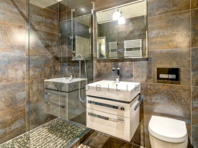 Élégance et Confort : Spacieuse Villa Familiale à Vernier image 11