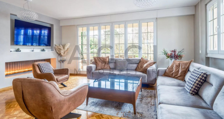 Élégance et Confort : Spacieuse Villa Familiale à Vernier image 2