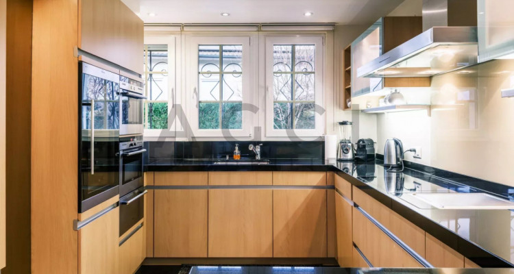 Élégance et Confort : Spacieuse Villa Familiale à Vernier image 4