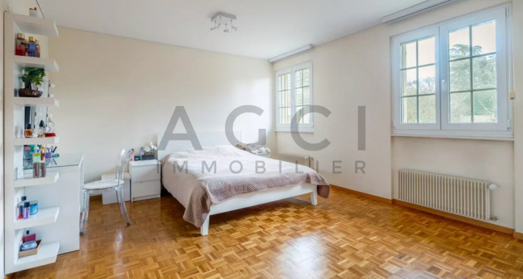 Élégance et Confort : Spacieuse Villa Familiale à Vernier image 9