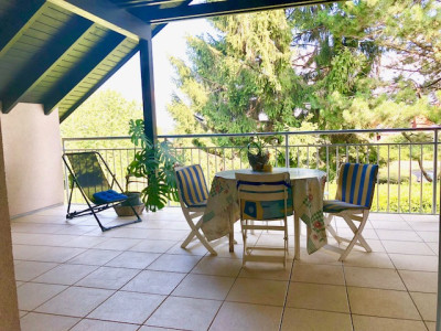 Location longue/courte durée: Villa individuelle 8,5 pièces avec piscine image 8