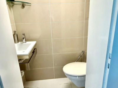 Location courte/longue durée: appartement à Montreux 4,5 pièces rénové, meublé  image 9