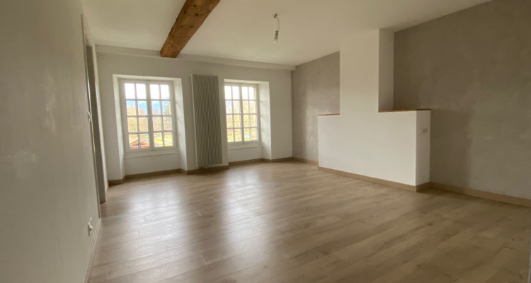 Appartement 5 pièces situé à Cartigny image 3