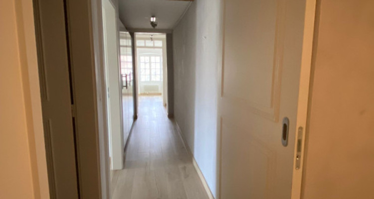 Appartement 5 pièces situé à Cartigny image 4