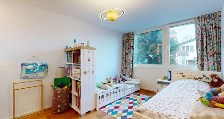 Grosszügige, lichtdurchflutete 4.5-Zimmer-Wohnung in Adliswil image 9