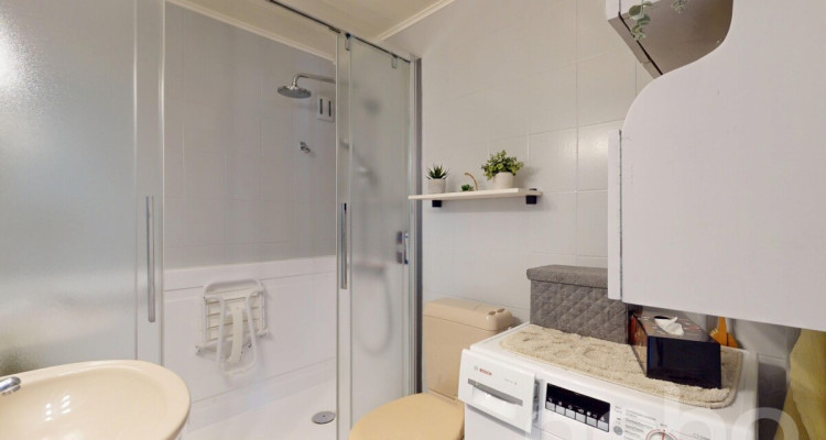 Appartement 3.5 pièces lumineux avec vue imprenable et garage box image 10