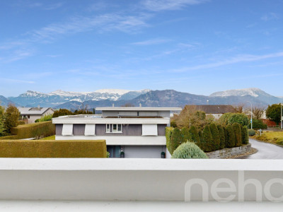 Familienfreundliche Wohnung mit bezauberndem Ausblick auf die Bergwelt image 1