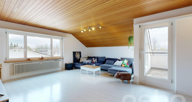 Grosszügige 5.5-Zimmer-Dachwohnung mit Weitsicht an ruhiger Lage image 1