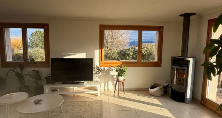 SEMI-EXCLUSIVITÉ : ÉLÉGANTE VILLA FAMILIALE – DULLY image 6