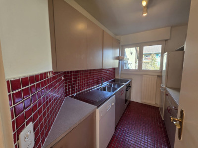 COLLONGE-BELLERIVE – APPARTEMENT TRAVERSANT DE 4 PIÈCES AVEC CHEMINÉE  image 6