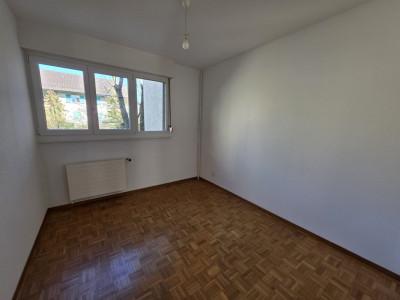 COLLONGE-BELLERIVE – APPARTEMENT TRAVERSANT DE 4 PIÈCES AVEC CHEMINÉE  image 9