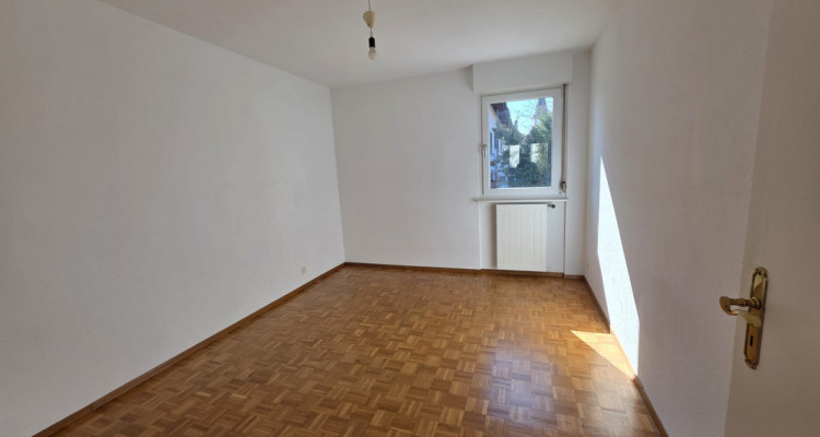 COLLONGE-BELLERIVE – APPARTEMENT TRAVERSANT DE 4 PIÈCES AVEC CHEMINÉE  image 8