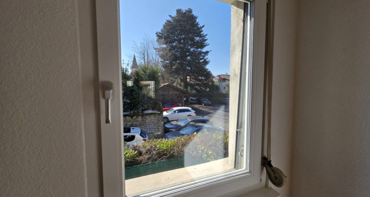 COLLONGE-BELLERIVE – APPARTEMENT TRAVERSANT DE 4 PIÈCES AVEC CHEMINÉE  image 10