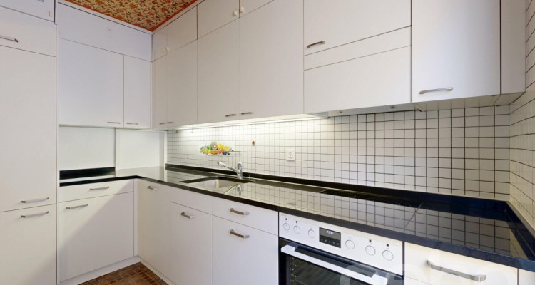 Reihenmittelhaus am Bielersee mit Seewiese zur Mitbenutzung image 5