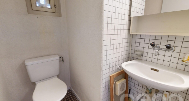 Reihenmittelhaus am Bielersee mit Seewiese zur Mitbenutzung image 9