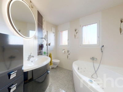 Spacieux appartement familial avec balcons et jardin à St-Prex image 10