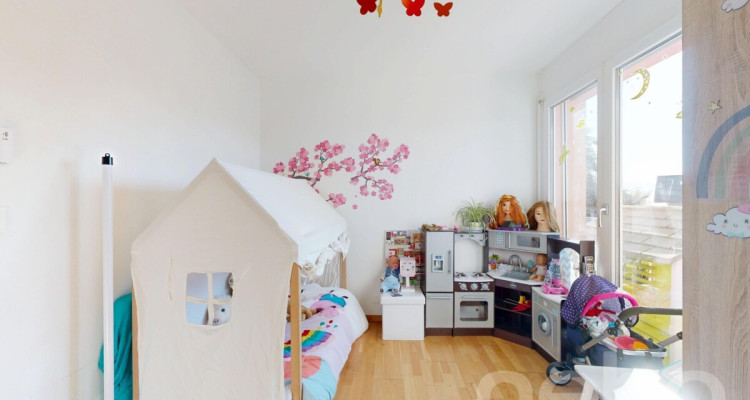 Spacieux appartement familial avec balcons et jardin à St-Prex image 12