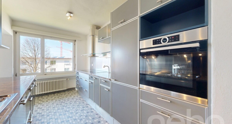 Lichtdurchflutete 4-Zimmer-Wohnung mit See- und Alpenblick in Meilen image 7