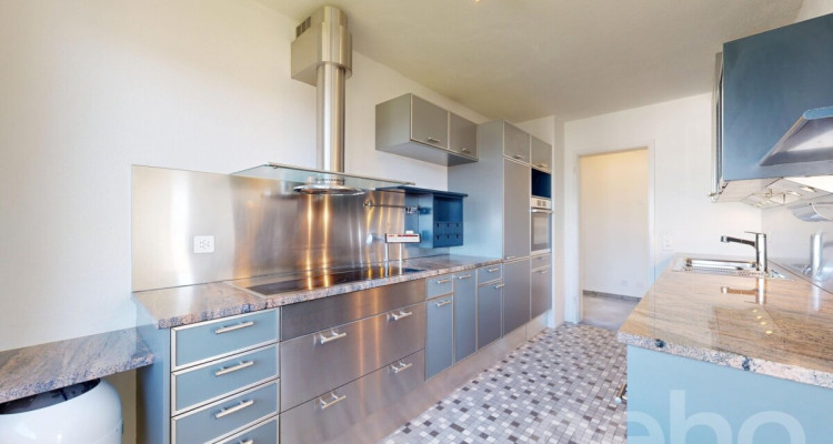 Lichtdurchflutete 4-Zimmer-Wohnung mit See- und Alpenblick in Meilen image 8