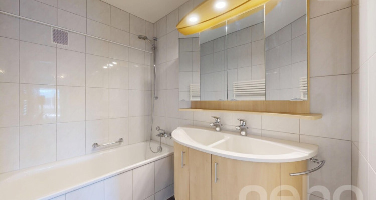 Lichtdurchflutete 4-Zimmer-Wohnung mit See- und Alpenblick in Meilen image 11