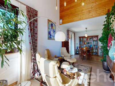 Grande maison individuelle nichée dans un écrin de verdure image 4