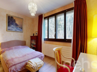 Grande maison individuelle nichée dans un écrin de verdure image 10