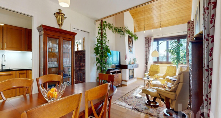 Grande maison individuelle nichée dans un écrin de verdure image 5