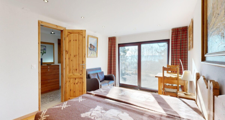 Grande maison individuelle nichée dans un écrin de verdure image 9