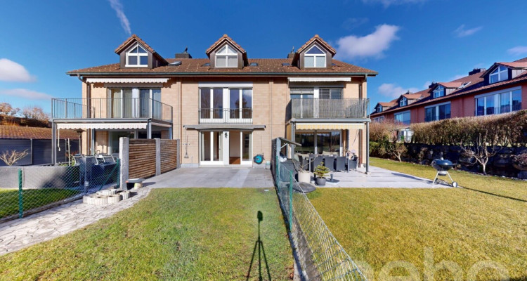 Attraktives 5.5-Zimmer-Reihenmittelhaus mit Blick ins Grüne image 1