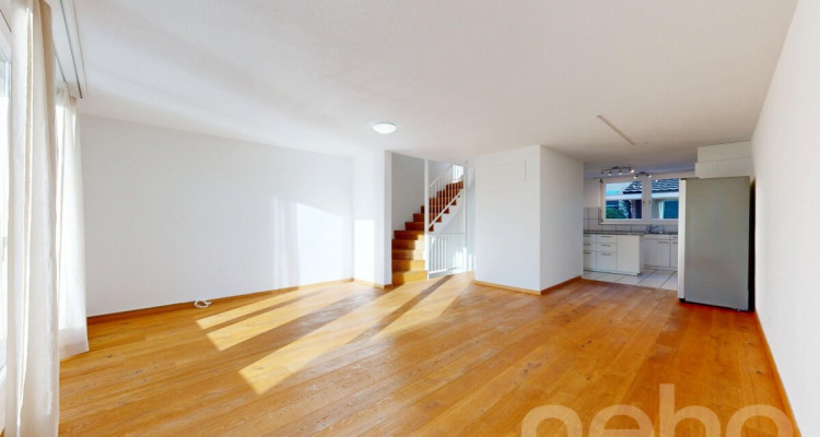 Attraktives 5.5-Zimmer-Reihenmittelhaus mit Blick ins Grüne image 3