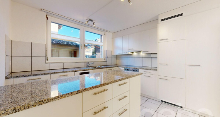 Attraktives 5.5-Zimmer-Reihenmittelhaus mit Blick ins Grüne image 4