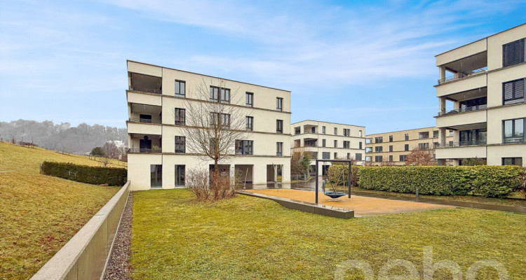 Moderne 3.5-Zimmer-Wohnung mit Westbalkon und zwei Tiefgaragenplätzen image 1