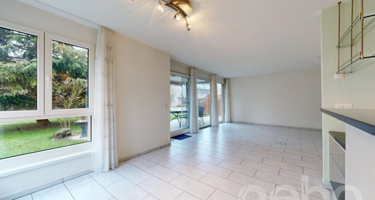 Grosszügige und gepflegte Gartenwohnung an ruhiger Lage image 3