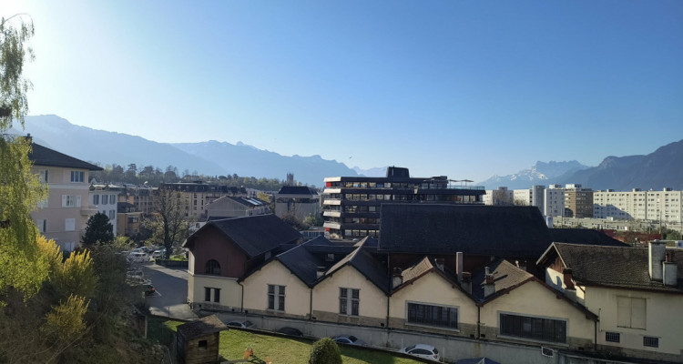 Studio proche du centre ville image 3