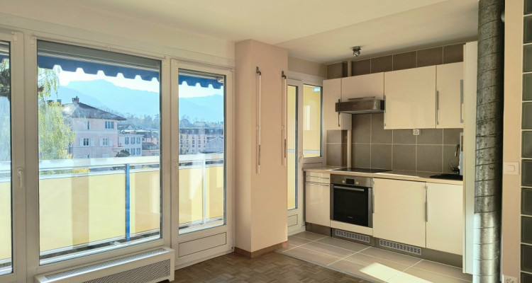 Studio proche du centre ville image 1