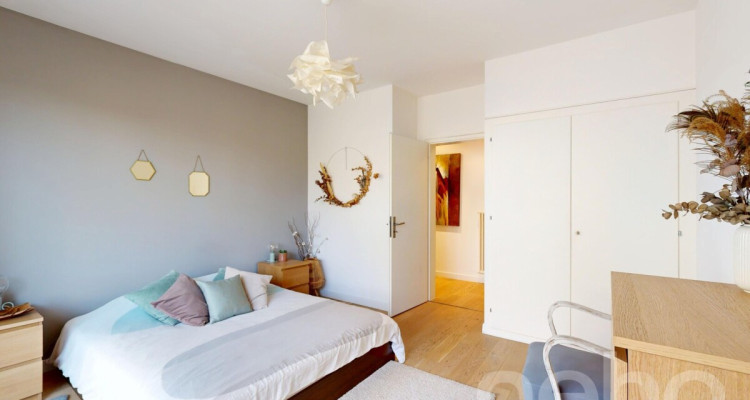 Appartement lumineux 4 chambres avec balcons et vue dégagée image 9