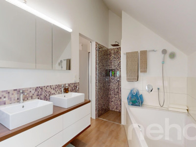 Neuwertiges EFH mit Sauna, Garten und hochwertigem Ausbau image 11