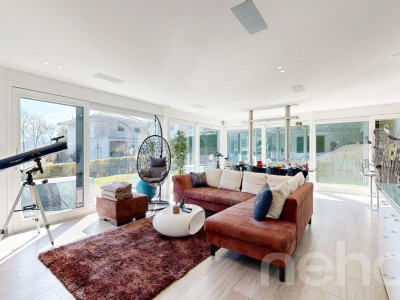 Spacieuse maison familiale avec terrasses, jardin et volumes généreux image 2