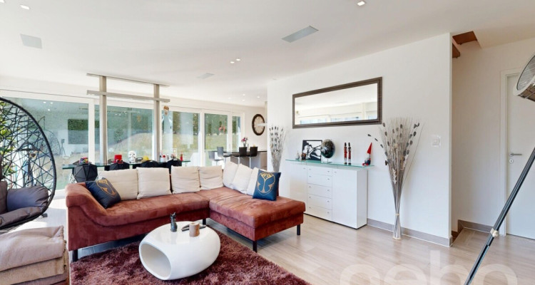 Spacieuse maison familiale avec terrasses, jardin et volumes généreux image 3