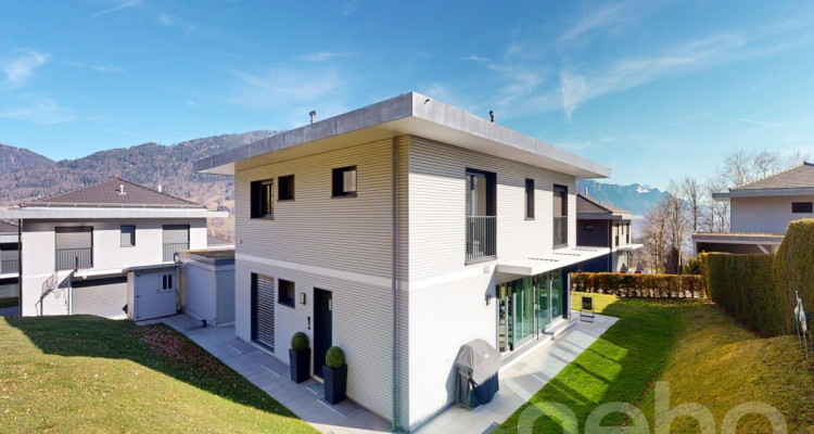 Spacieuse maison familiale avec terrasses, jardin et volumes généreux image 12