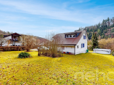 Freistehendes Einfamilienhaus auf 971 m2 Grundstück image 1