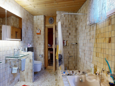 Charmantes 6 Zimmer Einfamilienhaus mit Pool, Sauna und Weitsicht image 9