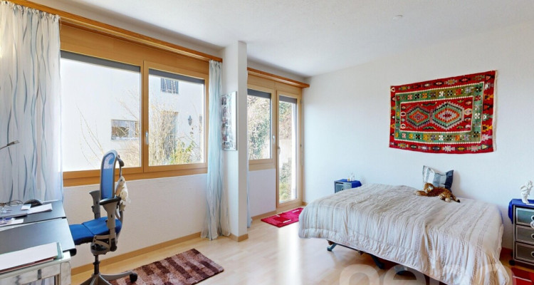 Charmantes 6 Zimmer Einfamilienhaus mit Pool, Sauna und Weitsicht image 8